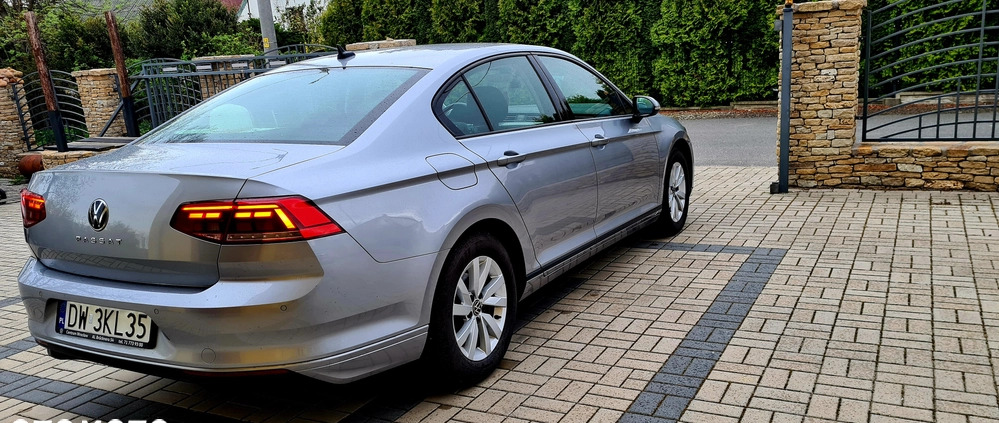 Volkswagen Passat cena 108000 przebieg: 59000, rok produkcji 2020 z Strzelin małe 56